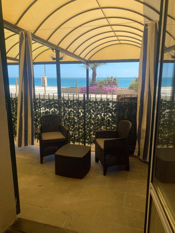 Caravella Hotel Deiva Marina Exterior photo